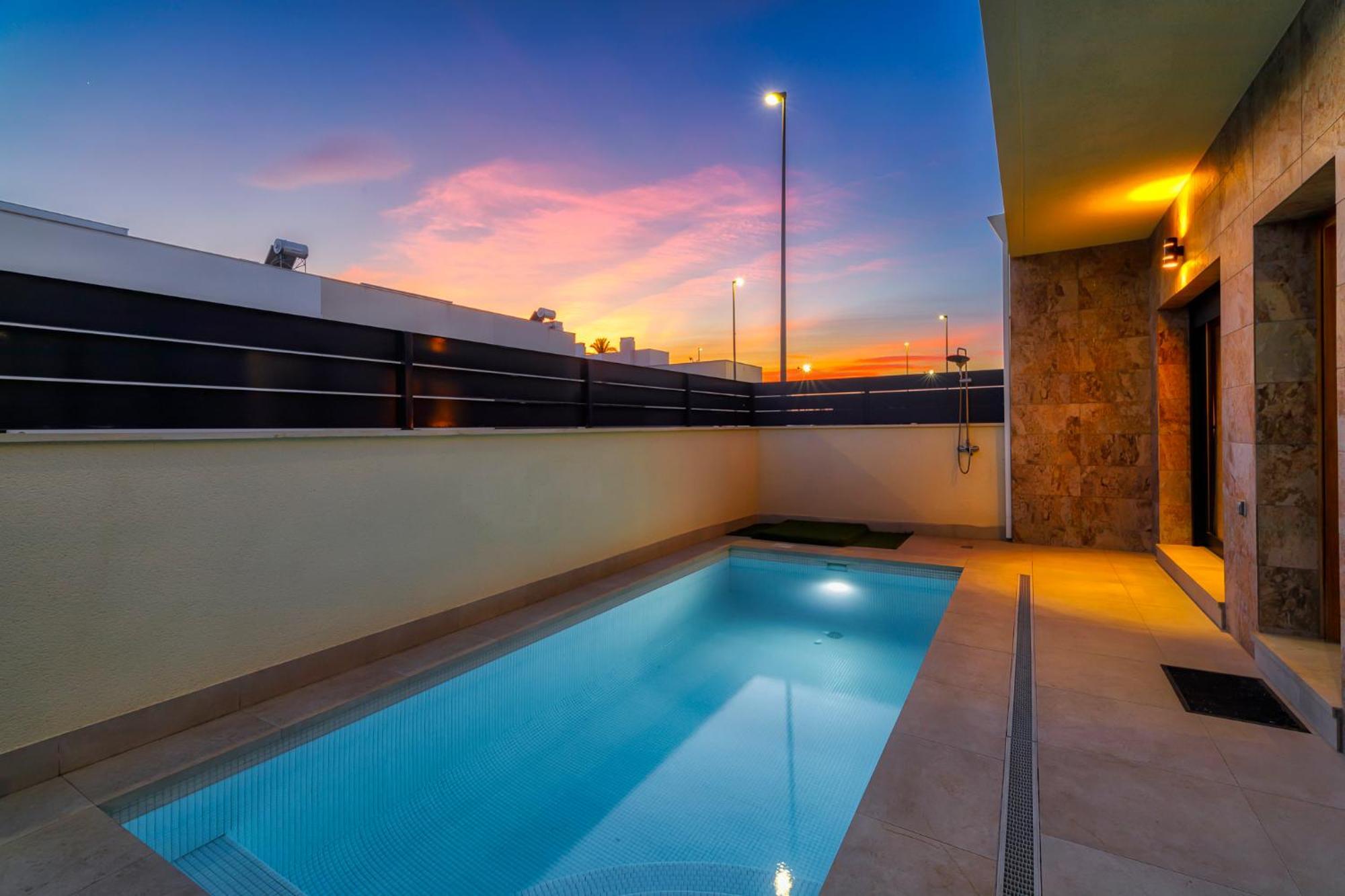 Villa White Diamond - Piscine - Plage 10 Minutes Daya Vieja المظهر الخارجي الصورة